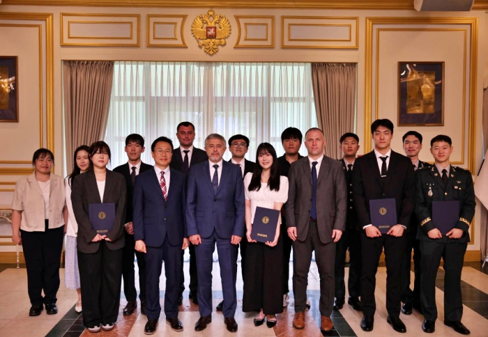 러시아연구소, ‘제16회 전국 대학(원)생 러시아어 토론대회’ 시상식 개최 대표이미지